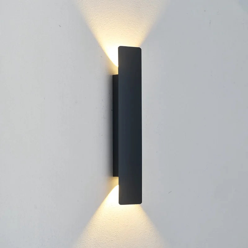 Pumous M001 Outdoor Wall Lamp – IP65 Black Aluminum 18W LED Strip Light for Patio & Entryway